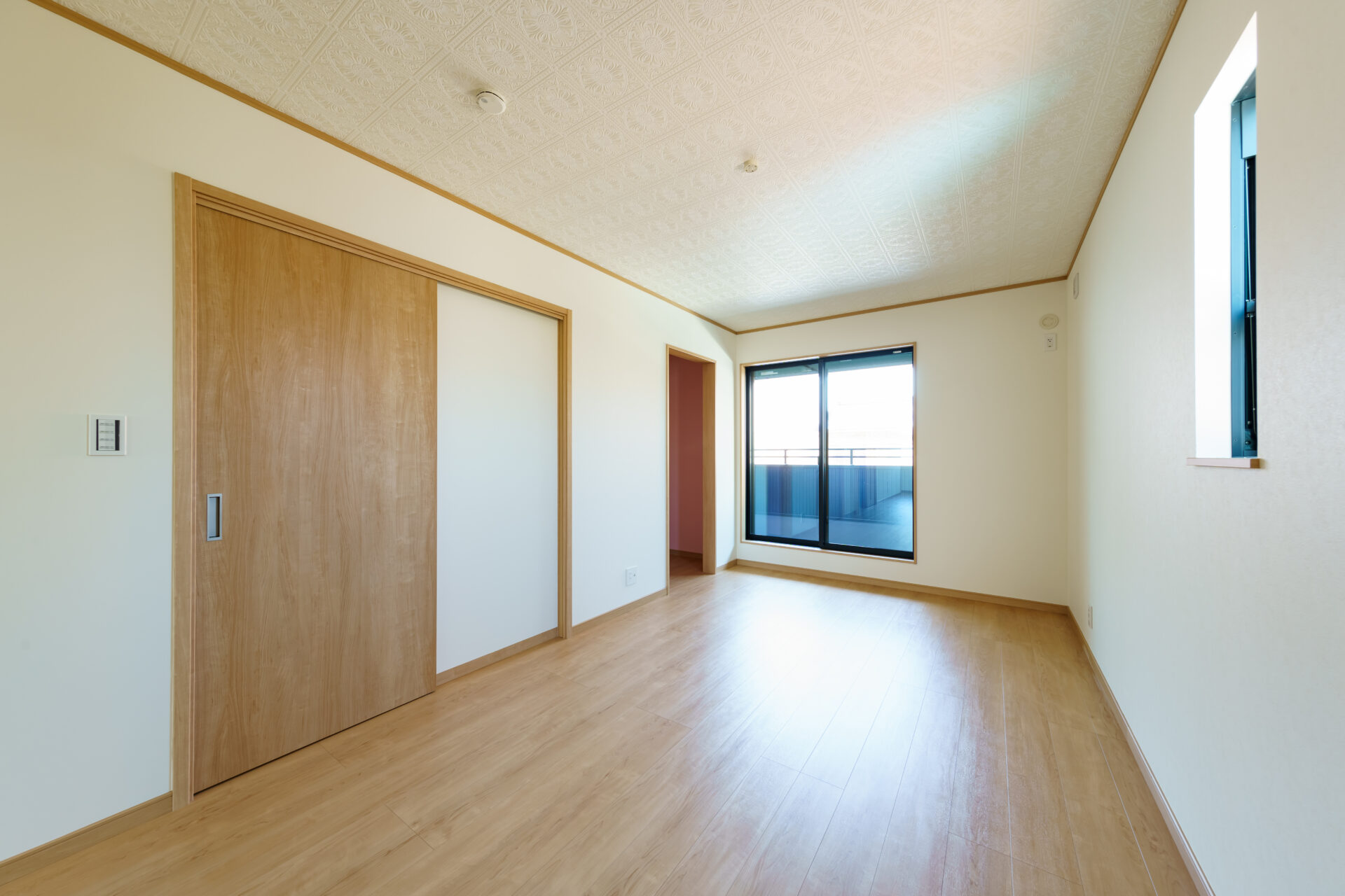 バリアフリー仕様のモダンな家