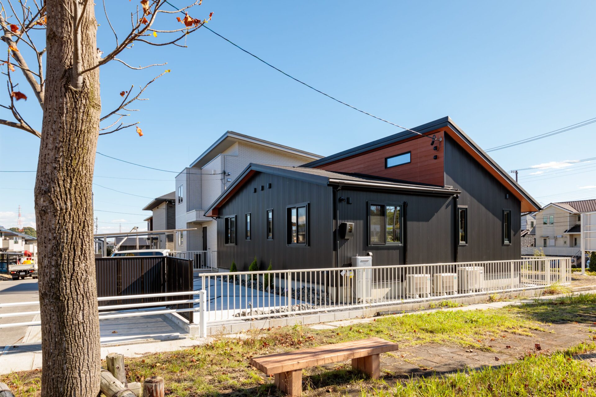 シンプルモダンな大人の平屋