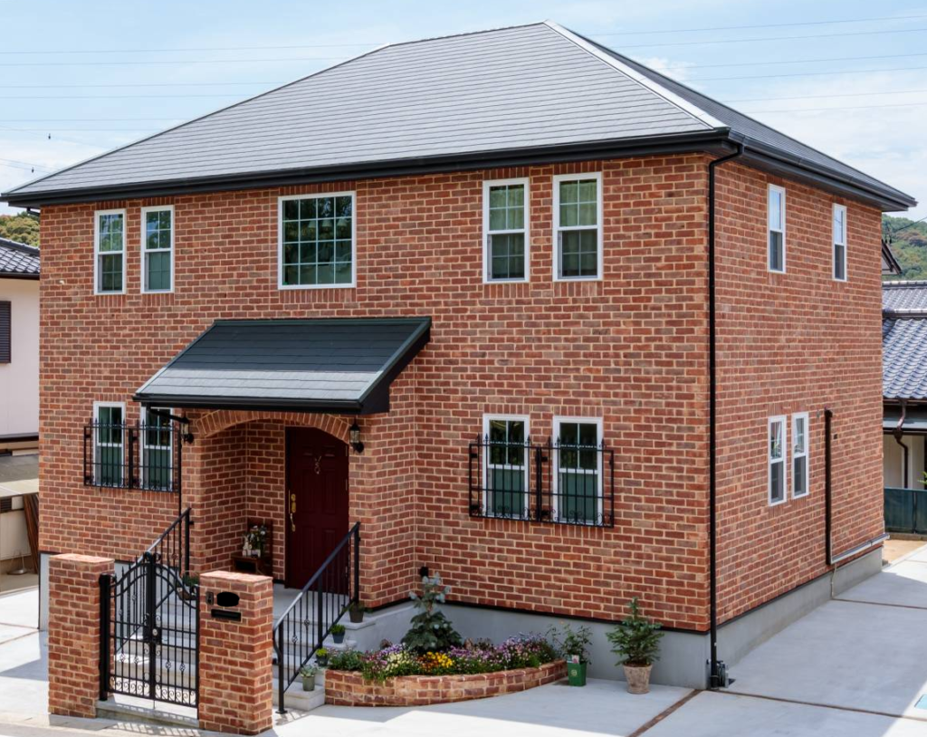 🏠安心の屋根「コロニアルグラッサ」✨