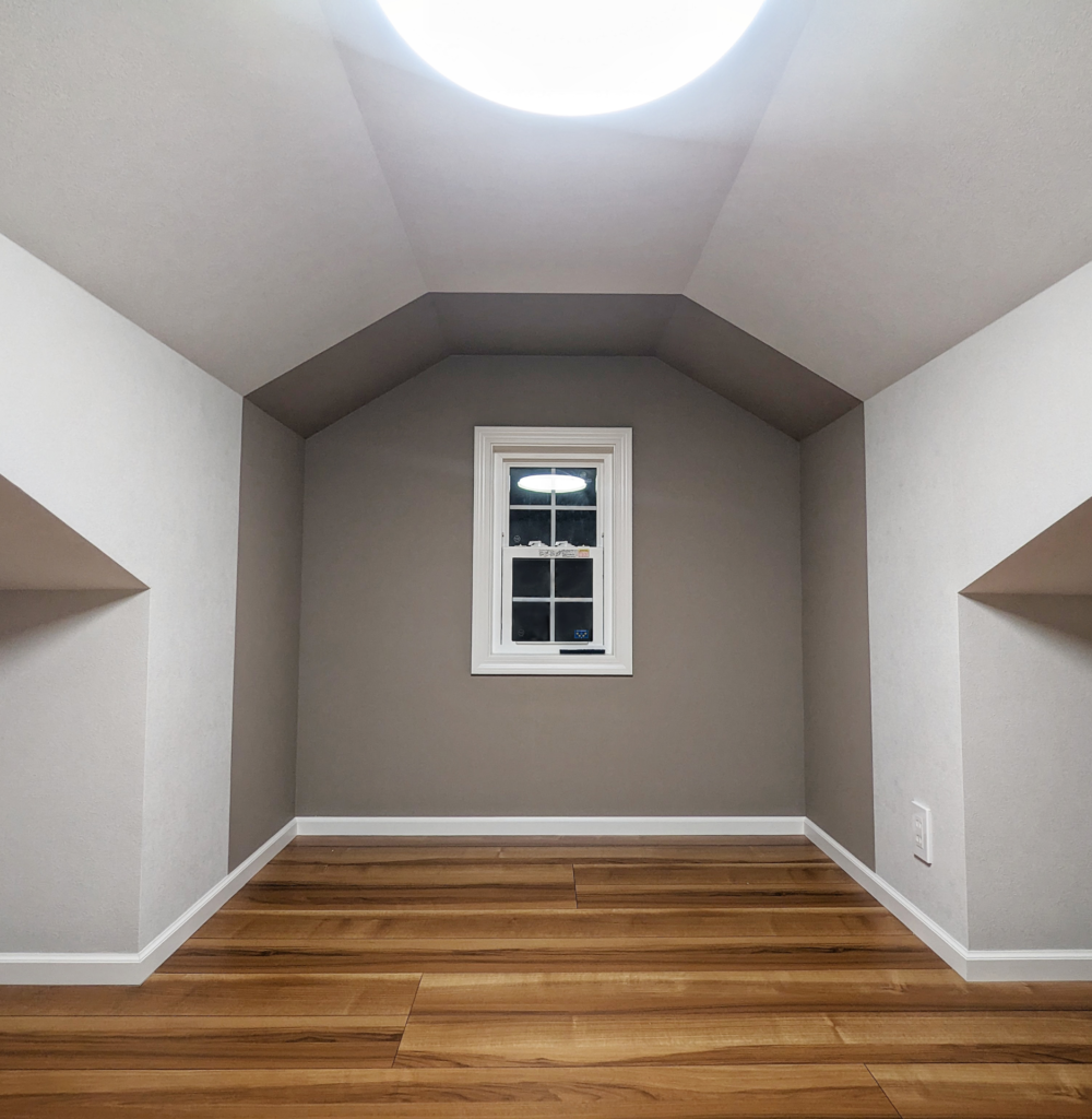 🎀屋根裏に広がる夢のお部屋✨