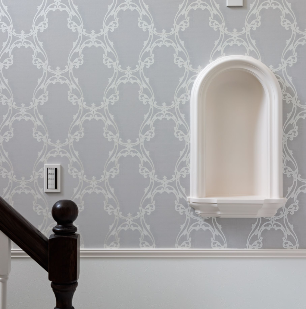 壁のくぼみがインテリアになる「装飾ニッチ」