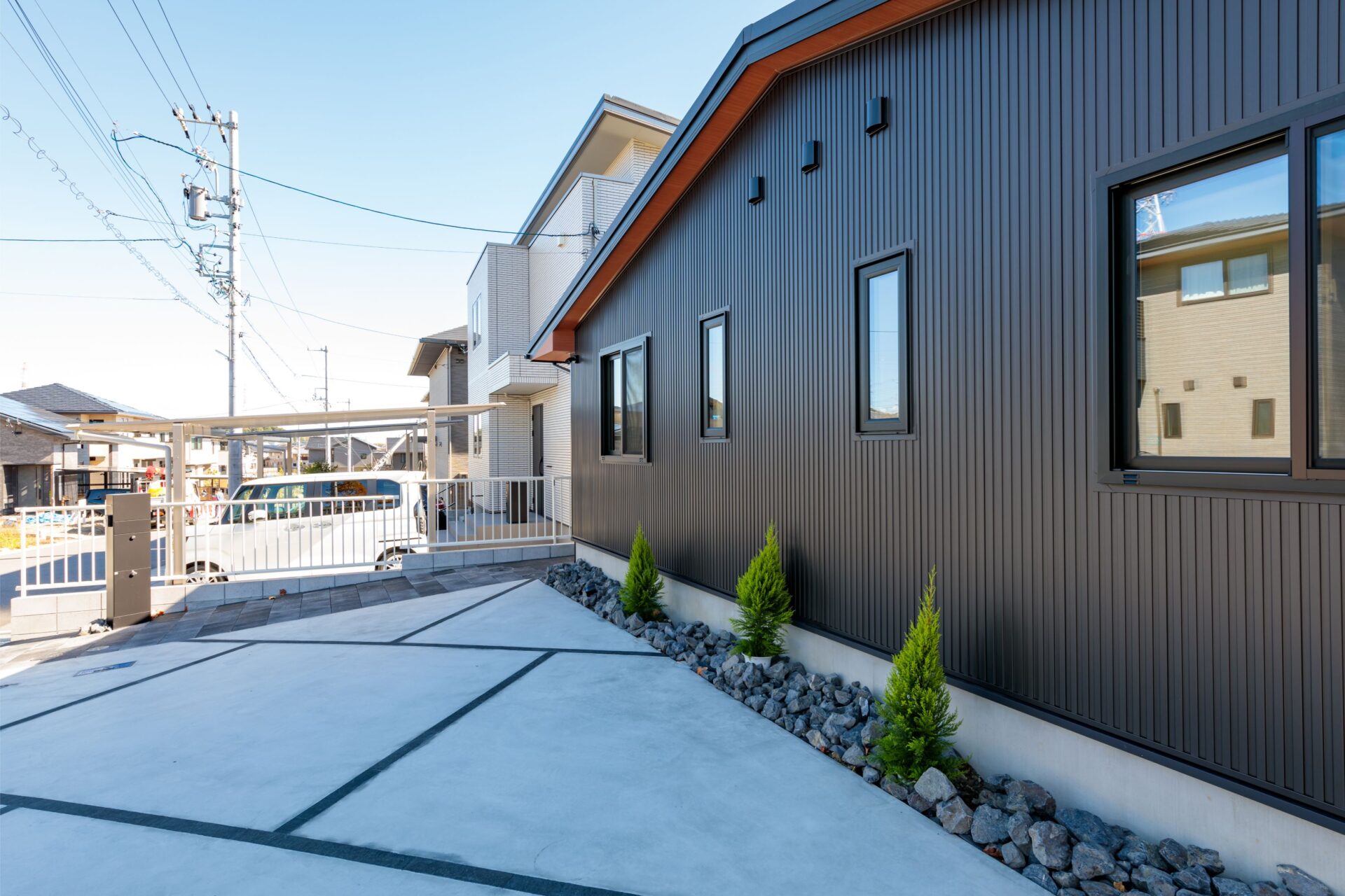 シンプルモダンな大人の平屋