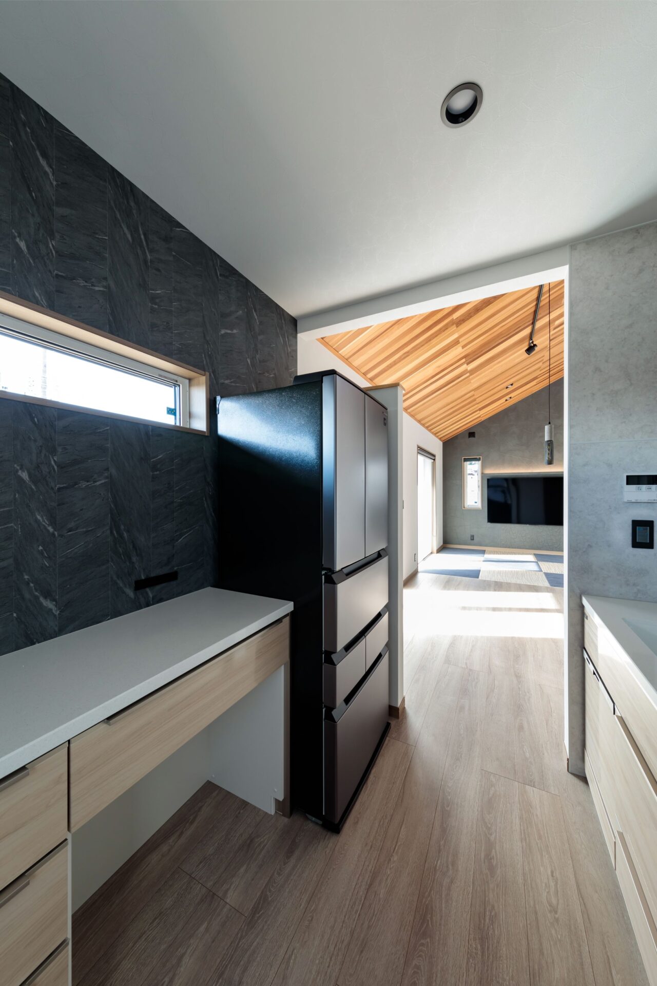 シンプルモダンな大人の平屋