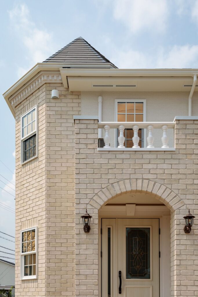 輸入住宅が街で目を引く理由🏰🚪