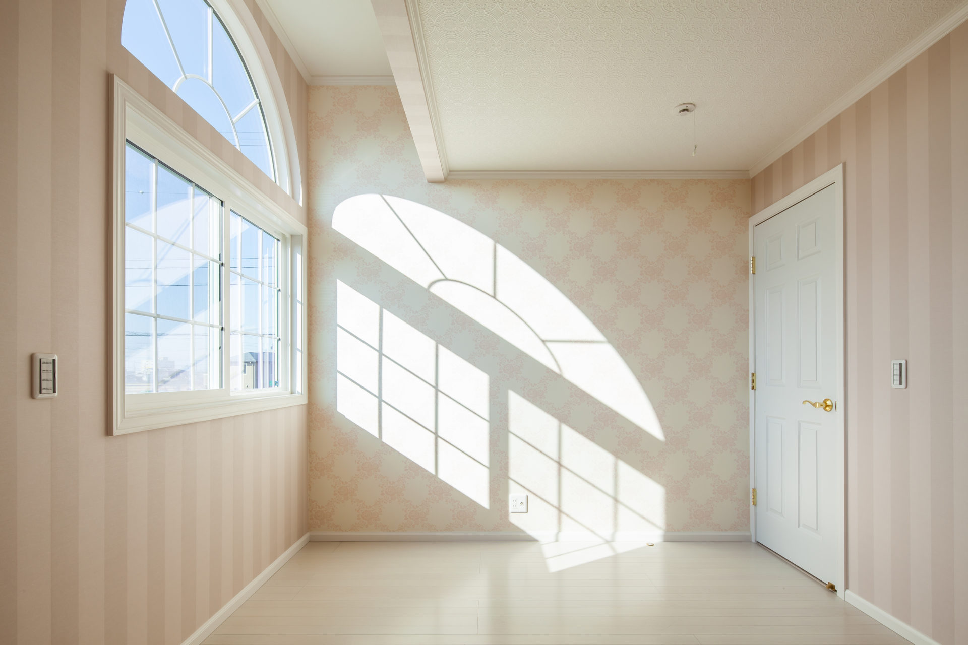 塔屋のある輸入住宅はまるでお城？！